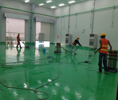 Nhà Xưởng Sản Xuất Nên Tổ Chức Lao Công, Tạp Vụ Như Thế Nào Để Duy Trì Vệ Sinh Ổn Định?