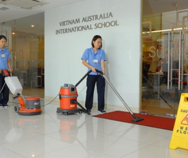 Nhu Cầu Cung Cấp Tạp Vụ Cho Trung Tâm Thương Mại Tăng Cao: Đơn Vị Quản Lý Cần Lưu Ý Những Gì?